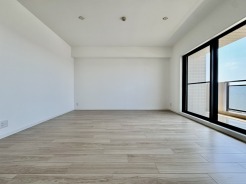 リビングは家具の配置も思いのまま。自由度が高い設計です。
