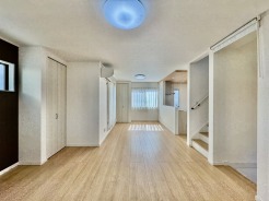 リビング空間にこだわりたい方に、見ていただきたい住宅です。
