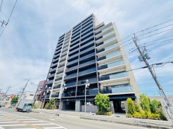 久喜駅徒歩約４分の近さ。忙しい朝が助かる立地、暮らしにゆとりが生まれます。
