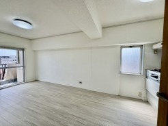 リビングは家具の配置も思いのまま。自由度が高い設計です。
