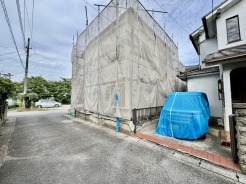 風通し・日当たりに優れる角地。開放感をお楽しみください。
