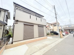 南道路に面した、陽当たり良好な物件です。
