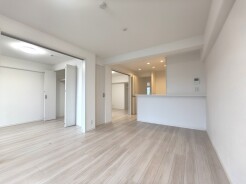 家族が自然に集りそうな広さが魅力のＬＤＫ。
