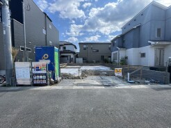 基礎から完成済みの住まいまで、各工程をご確認いただけます。
