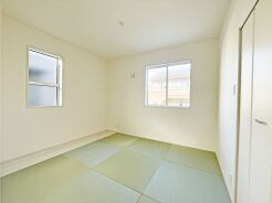 お子様にとっていいお昼寝空間になる和室は、ぜひリビングのお隣で。
