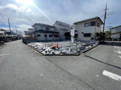 ご家族の思い出を育む、用途多彩な広々敷地、約48坪です。
