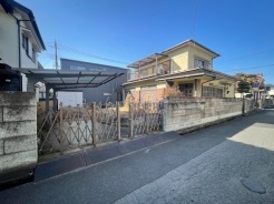 敷地約58.66坪の整形地、芝生の庭が入る余裕の広さ。
