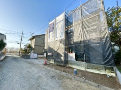 閑静な住宅地で、小さなお子様がいるご家族にも安心。
