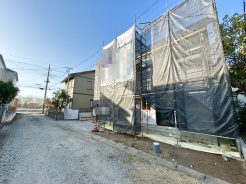 閑静な住宅地で、小さなお子様がいるご家族にも安心。
