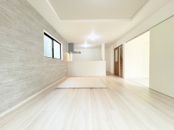 ご家族みんながゆったりくつろげる広々リビング。
