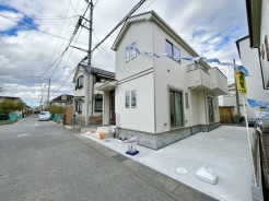 閑静な住宅地で、小さなお子様がいるご家族にも安心。
