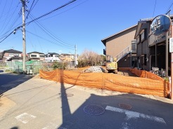 南道路に面した、陽当たり良好な物件です。
