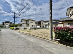 ご家族の思い出を育む、用途多彩な広々敷地、約４９坪です。
