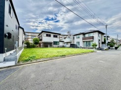 土地を見て、間取りが気になりましたら、すぐに図面を引ける設計士さんをご紹介することも出来ます。ご相談ください。
