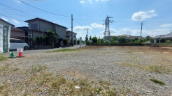 南道路に面しており日中もたくさんの陽が入ります。風通りや周辺環境など実際に現地にてご確認ください。
