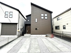 1号棟 五感で感じる、現地でしかわからない事も沢山ございます。周辺環境なども一緒にご案内いたしますのでお気軽にお問合せください。
