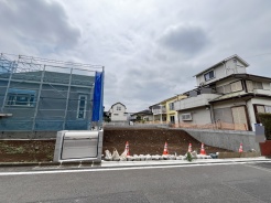 五感で感じる、現地でしかわからない事も沢山ございます。周辺環境なども一緒にご案内いたしますのでお気軽にお問合せください。
