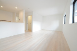 夕食の時間。家族、友人、両親、親戚との会話がより料理を美味しくしてくれる。あっという間に時間が過ぎてしまう居心地の良さは、普段はほっとする空間としてここにあります。
