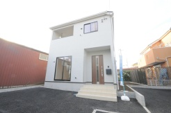 五感で感じる、現地でしかわからない事も沢山ございます。周辺環境なども一緒にご案内いたしますのでお気軽にお問合せください。
