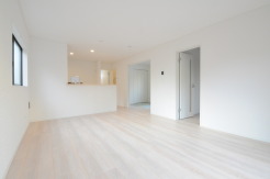 夕食の時間。家族、友人、両親、親戚との会話がより料理を美味しくしてくれる。あっという間に時間が過ぎてしまう居心地の良さは、普段はほっとする空間としてここにあります。
