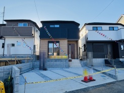 2号棟 五感で感じる、現地でしかわからない事も沢山ございます。周辺環境なども一緒にご案内いたしますのでお気軽にお問合せください。
