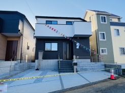 1号棟 五感で感じる、現地でしかわからない事も沢山ございます。周辺環境なども一緒にご案内いたしますのでお気軽にお問合せください。
