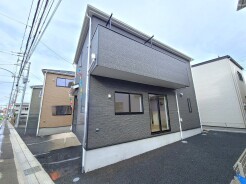 3号棟 五感で感じる、現地でしかわからない事も沢山ございます。周辺環境なども一緒にご案内いたしますのでお気軽にお問合せください。
