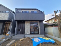 2号棟 五感で感じる、現地でしかわからない事も沢山ございます。周辺環境なども一緒にご案内いたしますのでお気軽にお問合せください。
