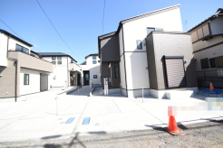 五感で感じる、現地でしかわからない事も沢山ございます。周辺環境なども一緒にご案内いたしますのでお気軽にお問合せください。
