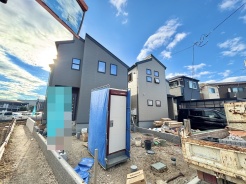 2号棟 五感で感じる、現地でしかわからない事も沢山ございます。周辺環境なども一緒にご案内いたしますのでお気軽にお問合せください。
