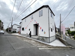 五感で感じる、現地でしかわからない事も沢山ございます。周辺環境なども一緒にご案内いたしますのでお気軽にお問合せください。
