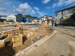K号棟。五感で感じる、現地でしかわからない事も沢山ございます。周辺環境なども一緒にご案内いたしますのでお気軽にお問合せください。
