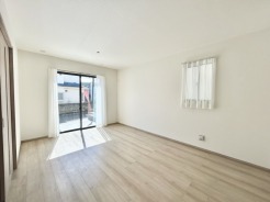 G号棟 夕食の時間。家族、友人、両親、親戚との会話がより料理を美味しくしてくれる。あっという間に時間が過ぎてしまう居心地の良さは、普段はほっとする空間としてここにあります。
