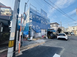 2号棟 セカンドカーや来客時にも便利なカースペース2台分ございます。
