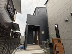 五感で感じる、現地でしかわからない事も沢山ございます。周辺環境なども一緒にご案内いたしますのでお気軽にお問合せください。

