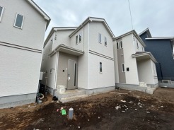 B号棟 五感で感じる、現地でしかわからない事も沢山ございます。周辺環境なども一緒にご案内いたしますのでお気軽にお問合せください。
