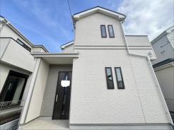 五感で感じる、現地でしかわからない事も沢山ございます。周辺環境なども一緒にご案内いたしますのでお気軽にお問合せください。
