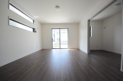 2号棟 リビングは家具の配置も思いのまま。自由度が高い設計です。
