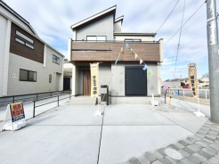 五感で感じる、現地でしかわからない事も沢山ございます。周辺環境なども一緒にご案内いたしますのでお気軽にお問合せください。
