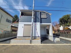 2号棟 五感で感じる、現地でしかわからない事も沢山ございます。周辺環境なども一緒にご案内いたしますのでお気軽にお問合せください。
