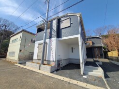 2号棟 五感で感じる、現地でしかわからない事も沢山ございます。周辺環境なども一緒にご案内いたしますのでお気軽にお問合せください。
