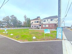 北西からの外観