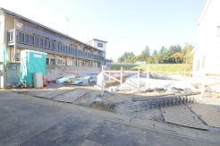 セカンドカーや来客時にも便利なカースペース2台分ございます。
