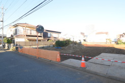 商業施設が徒歩圏内に充実、日々のお買い物も安心な環境です。
