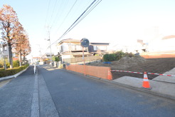 五感で感じる、現地でしかわからない事も沢山ございます。周辺環境なども一緒にご案内いたしますのでお気軽にお問合せください。
