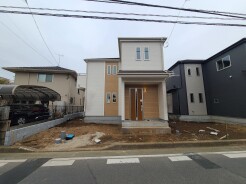 五感で感じる、現地でしかわからない事も沢山ございます。周辺環境なども一緒にご案内いたしますのでお気軽にお問合せください。
