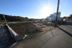 戸建てが立ち並ぶ静かな住宅街。四季折々の移り変わりを感じながら自然と楽しみ、暮らす、そんな毎日を日々の中で感じられる住環境
