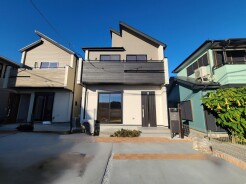 2号棟 五感で感じる、現地でしかわからない事も沢山ございます。周辺環境なども一緒にご案内いたしますのでお気軽にお問合せください。
