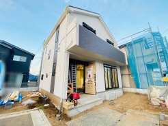 五感で感じる、現地でしかわからない事も沢山ございます。周辺環境なども一緒にご案内いたしますのでお気軽にお問合せください。
