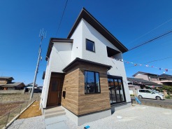 2号棟 完成物件だから、引っ越したあとの配置や動線も分かりやすい。
